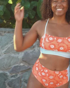 Outlet Surf Crop Swim Tops