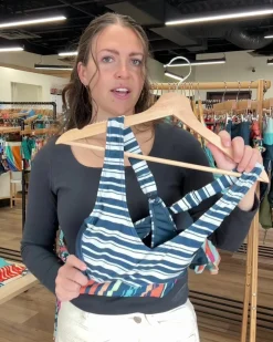 Hot Underwire V-Neck Crop Swim Tops